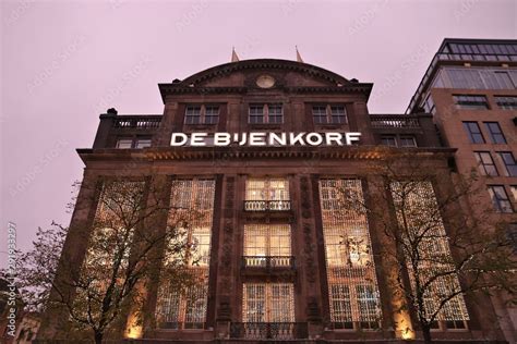 de bijenkorf stores.